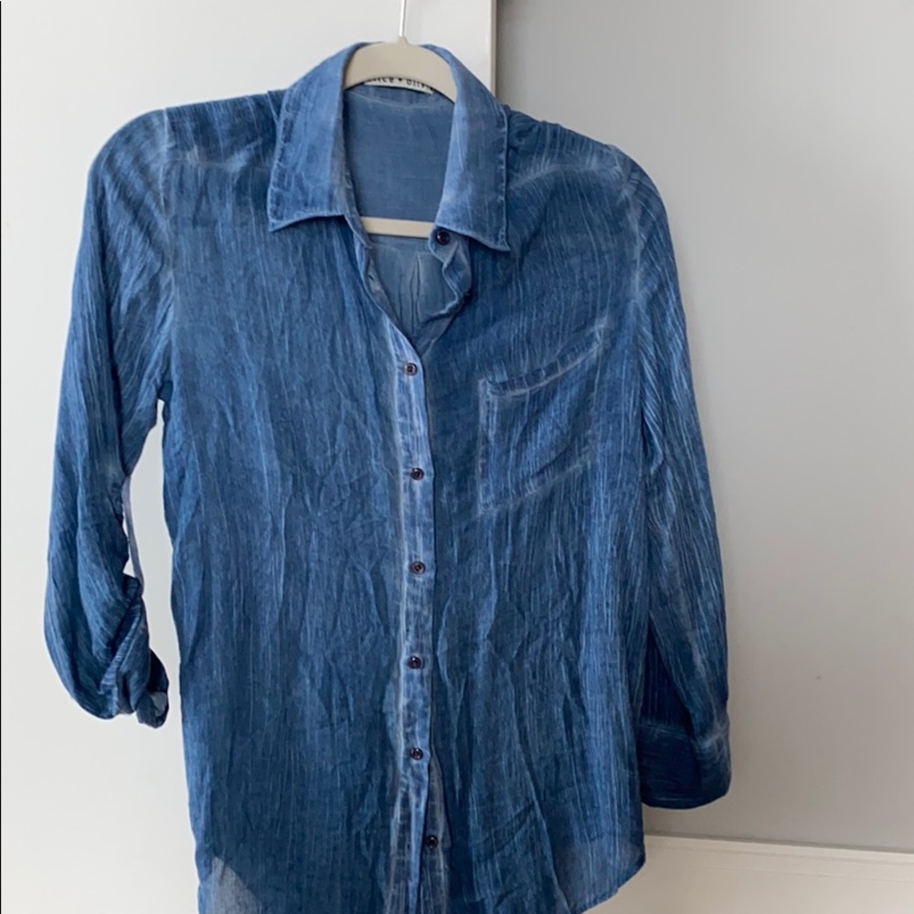 Alice + Olivia blue washed too size s